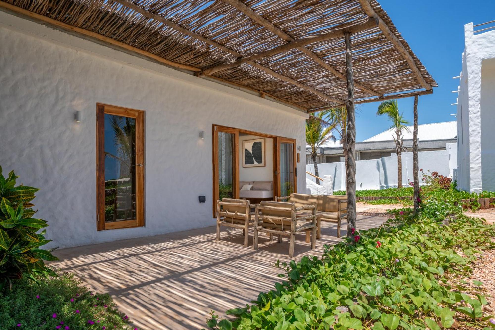 Kaskazi Hotel Zanzibar Джамбиани Екстериор снимка