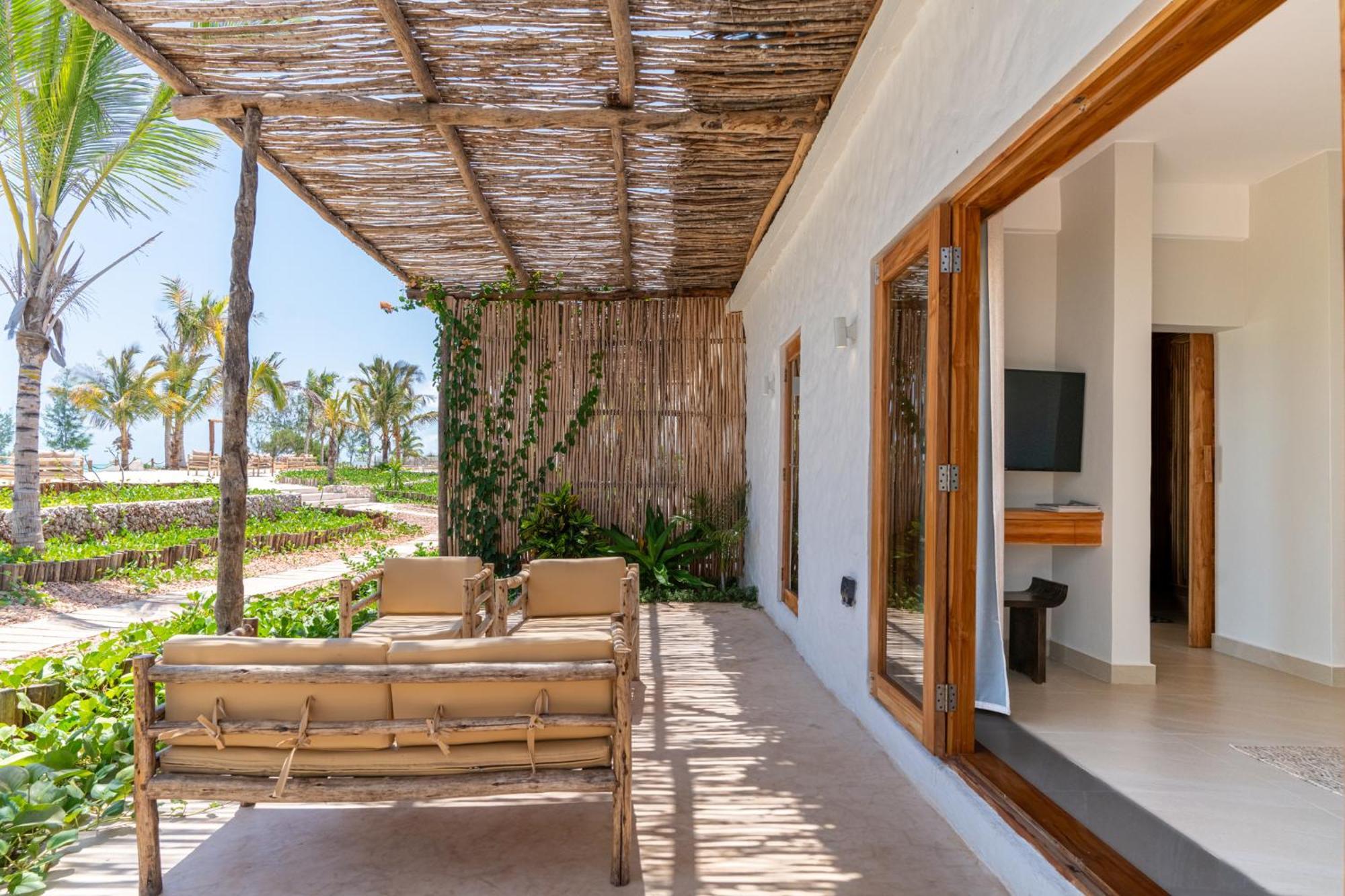 Kaskazi Hotel Zanzibar Джамбиани Екстериор снимка