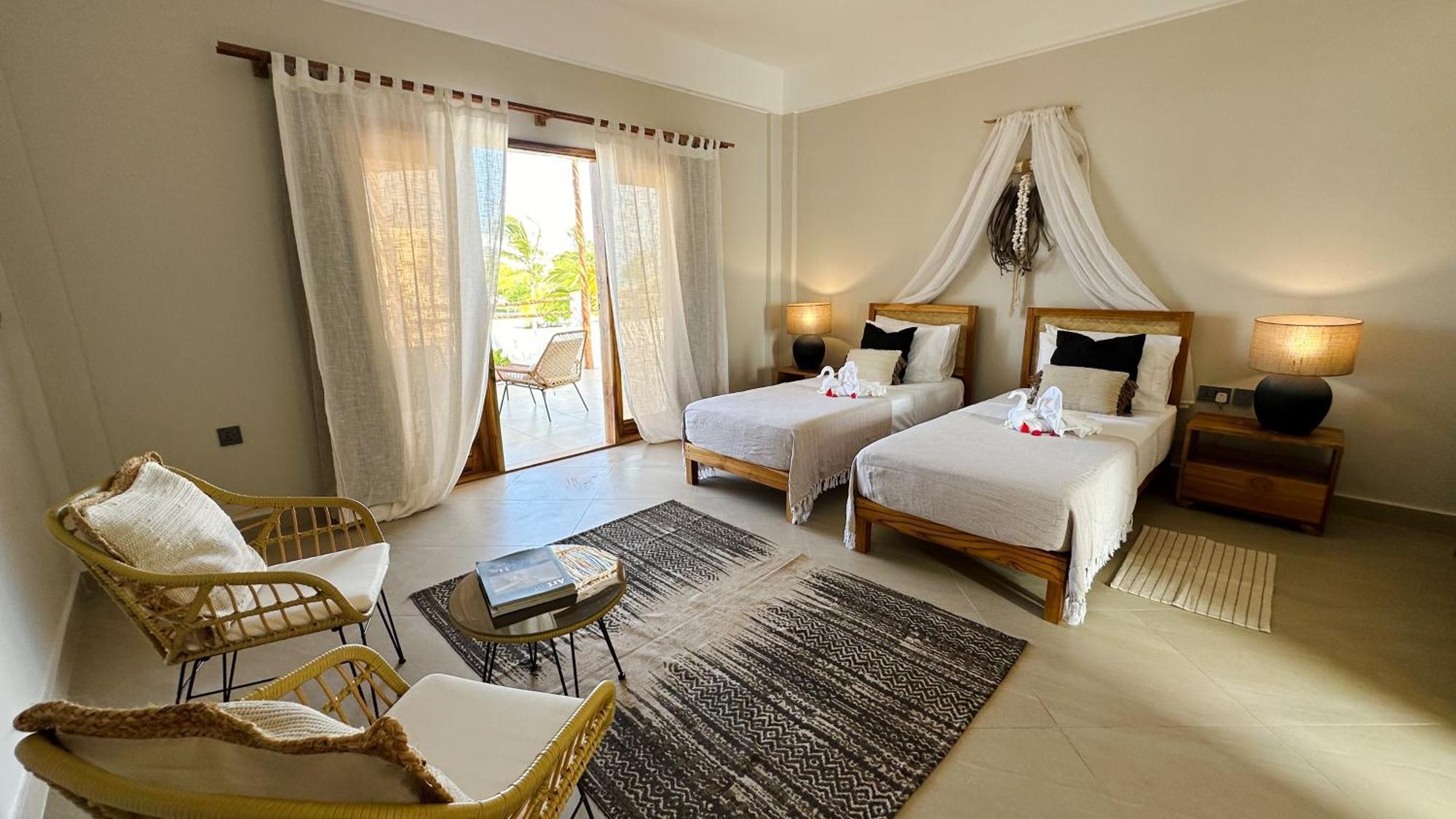 Kaskazi Hotel Zanzibar Джамбиани Екстериор снимка