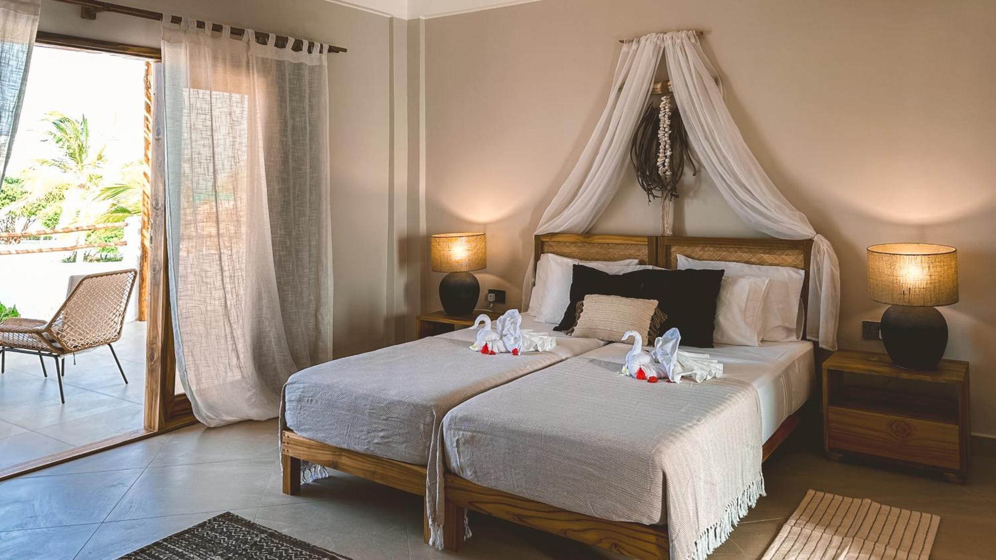 Kaskazi Hotel Zanzibar Джамбиани Екстериор снимка