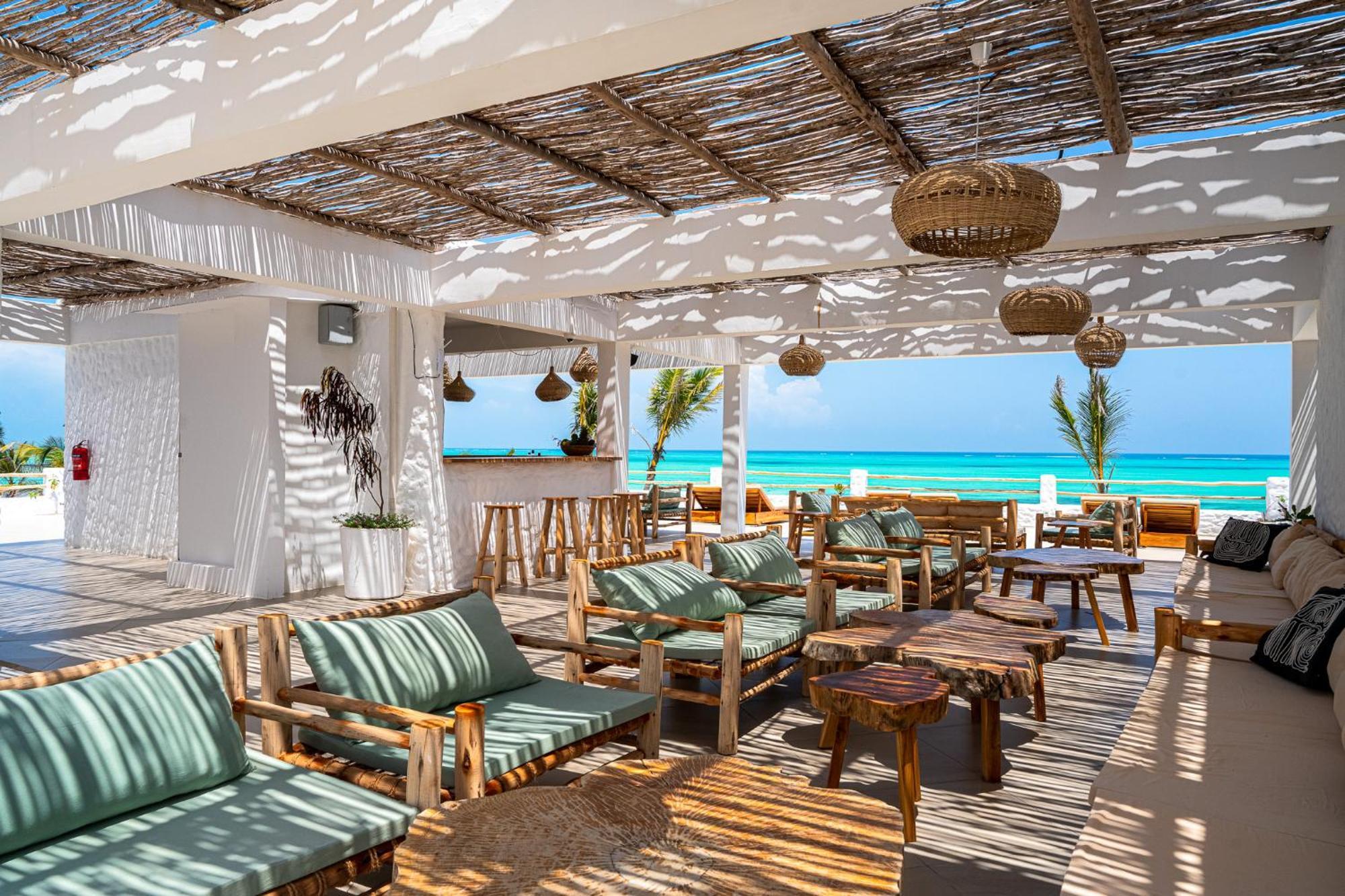 Kaskazi Hotel Zanzibar Джамбиани Екстериор снимка