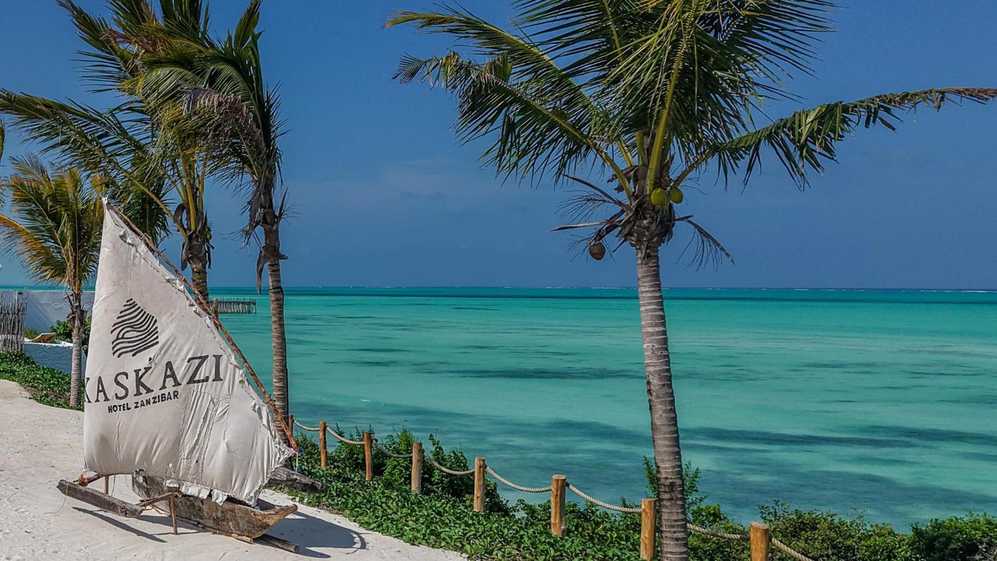 Kaskazi Hotel Zanzibar Джамбиани Екстериор снимка