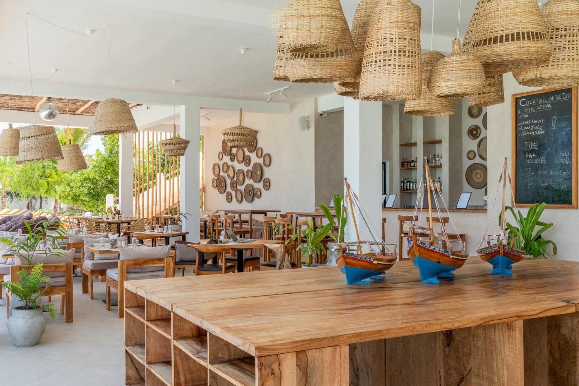 Kaskazi Hotel Zanzibar Джамбиани Екстериор снимка
