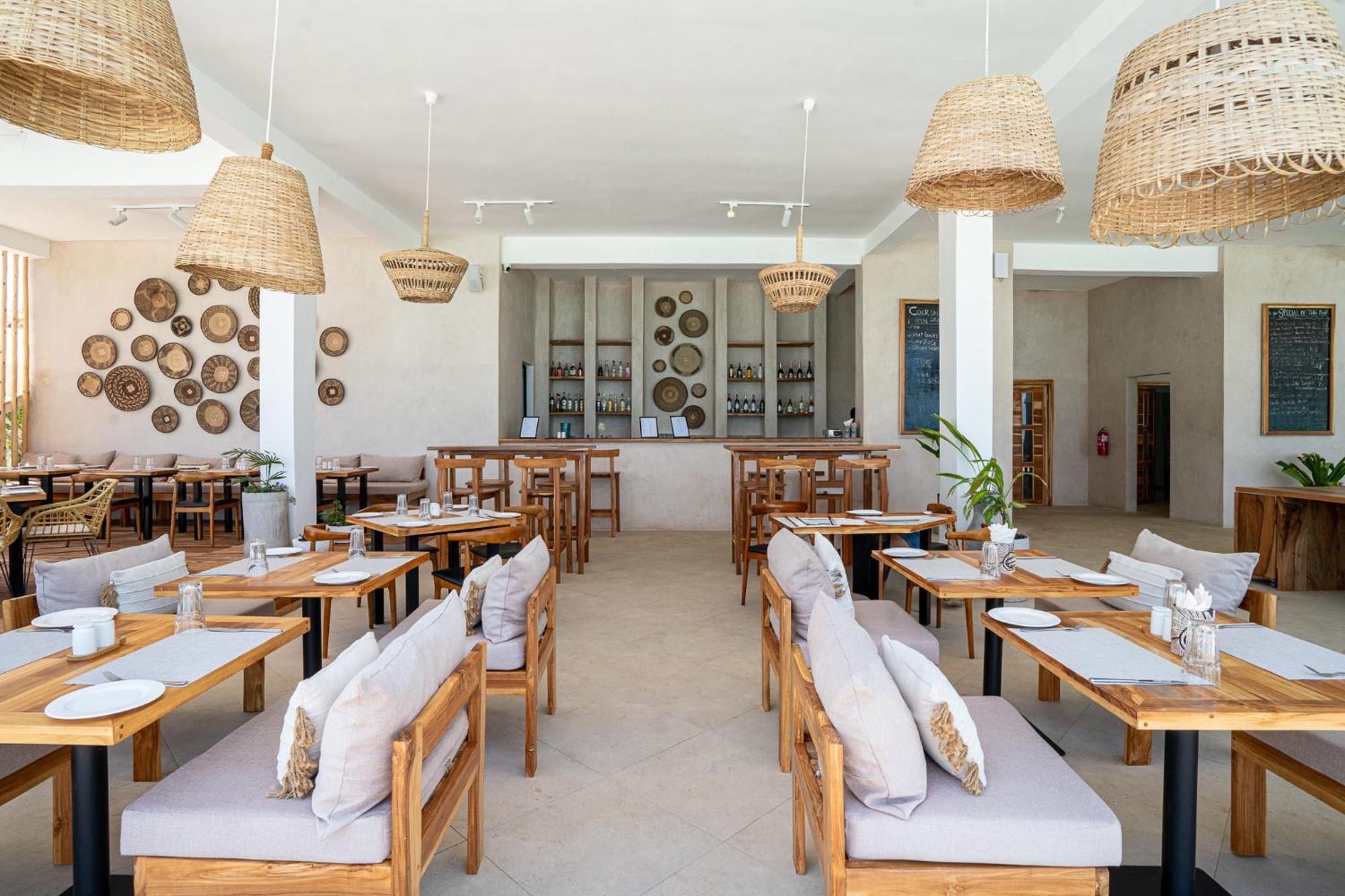 Kaskazi Hotel Zanzibar Джамбиани Екстериор снимка
