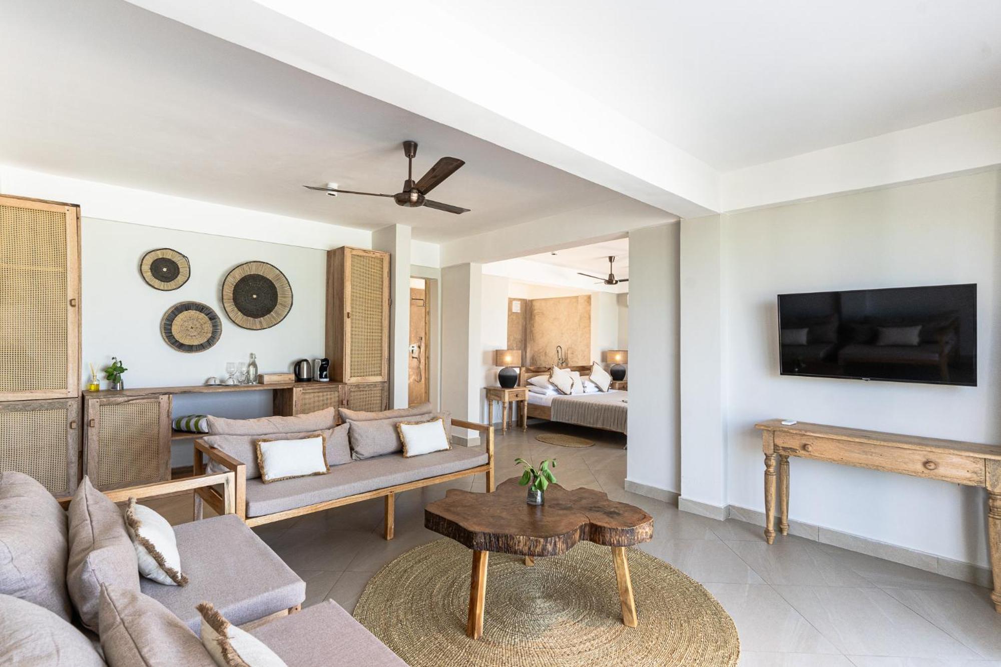 Kaskazi Hotel Zanzibar Джамбиани Екстериор снимка