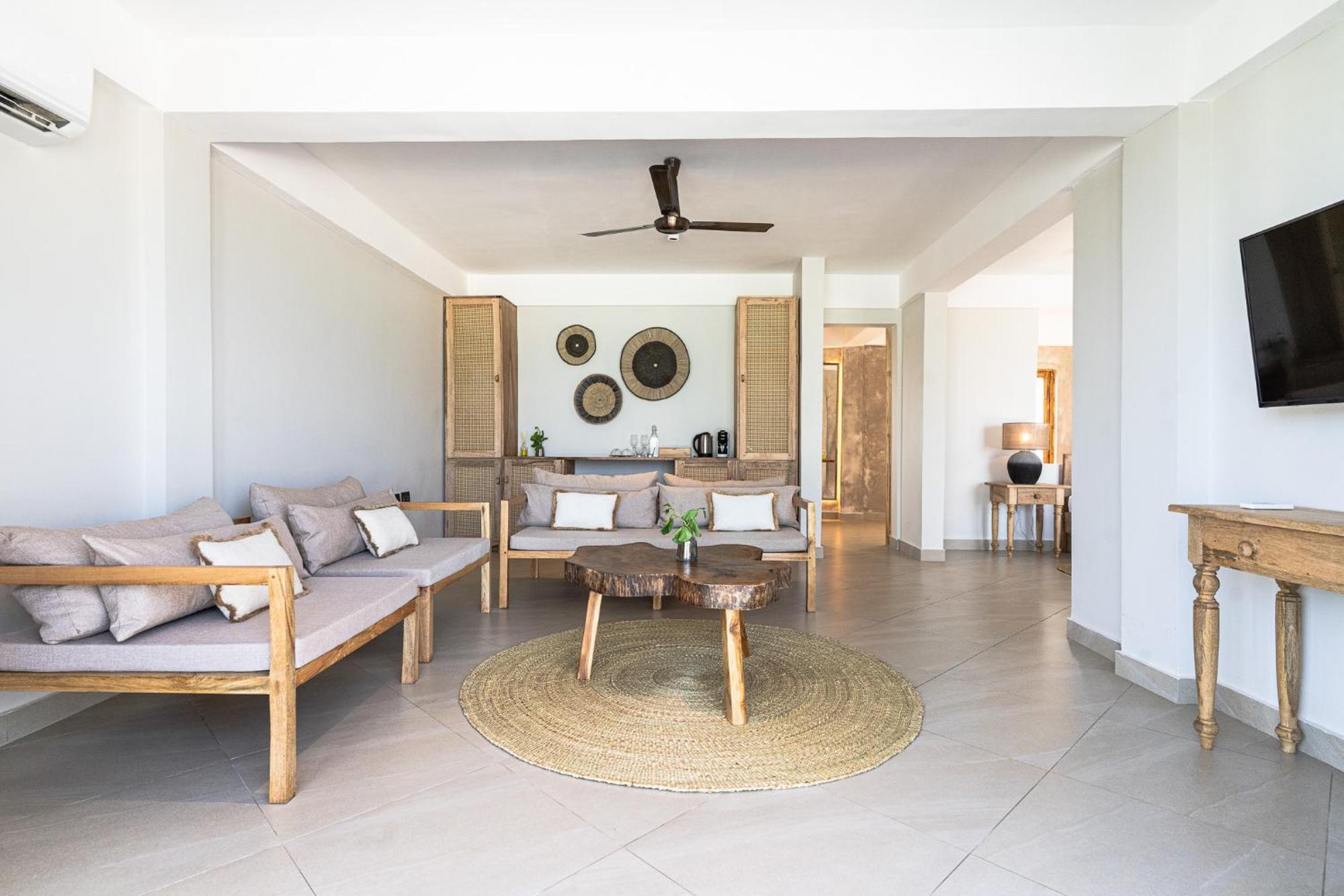 Kaskazi Hotel Zanzibar Джамбиани Екстериор снимка