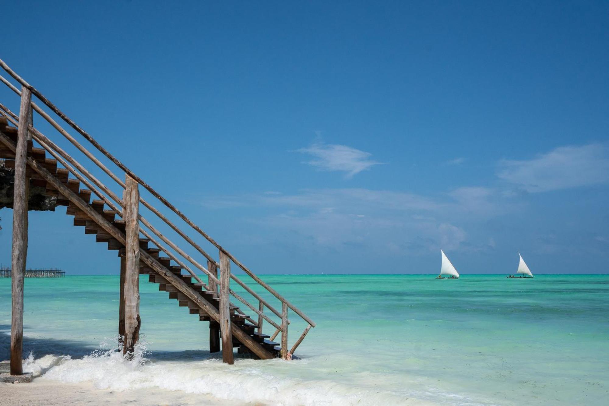 Kaskazi Hotel Zanzibar Джамбиани Екстериор снимка