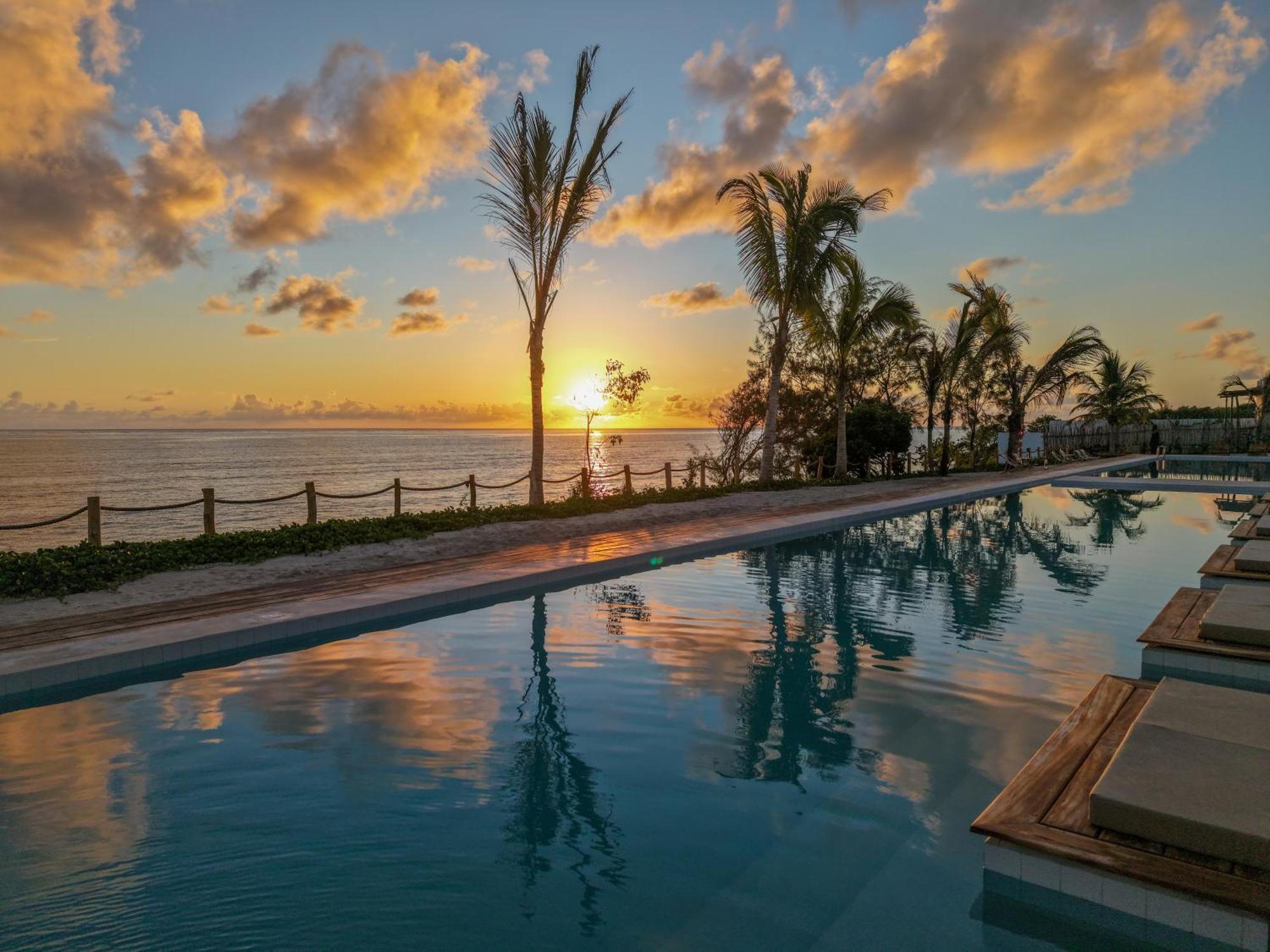 Kaskazi Hotel Zanzibar Джамбиани Екстериор снимка